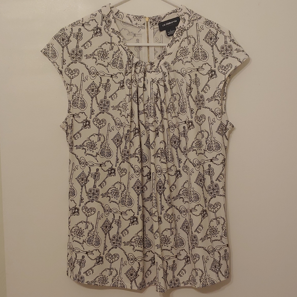 Liz Claiborn Sleeveless Blouse w/Pattern of Keys